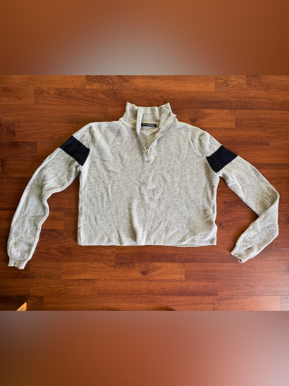 Brandy Melville Women’s Quarter-Zip Sweater Lightweight Crop